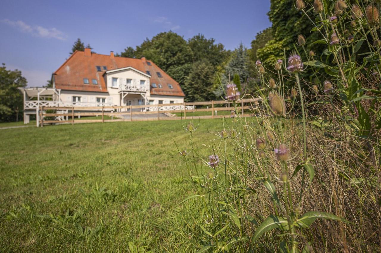 Апартаменти Ruhig Und Idyllische Lage, Strandnah, Gratis Nutzung Vom Ahoi Erlebnisbad Und Sauna In Sellin - Gutshaus Silvitz Fewo 02 Берген-ауф-Рюген Екстер'єр фото